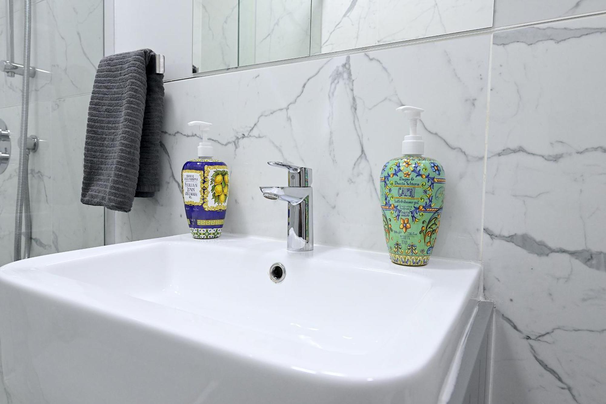 1 Bedroom Flat In Wood Green Piccadilly Line ロンドン エクステリア 写真