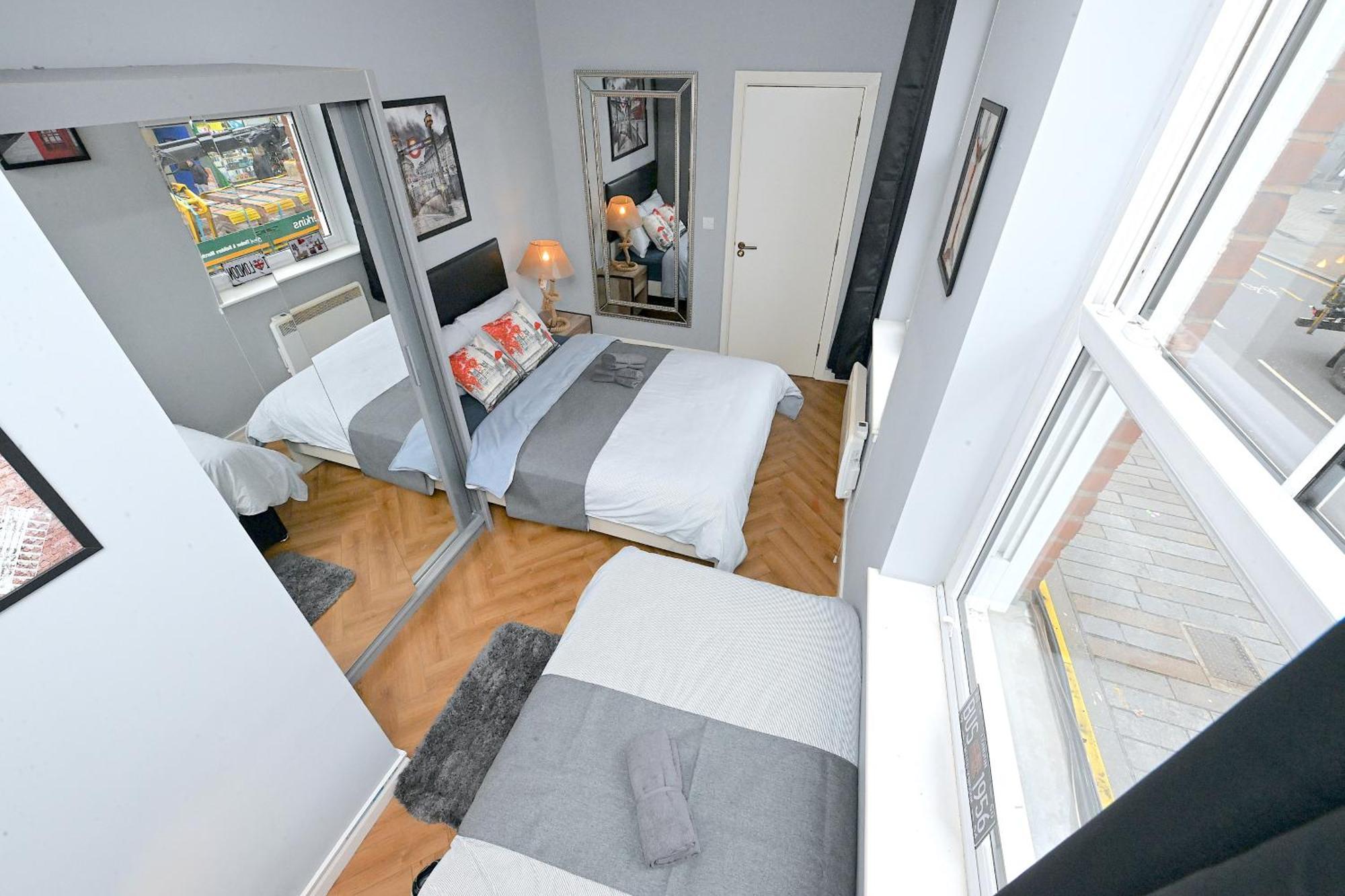 1 Bedroom Flat In Wood Green Piccadilly Line ロンドン エクステリア 写真