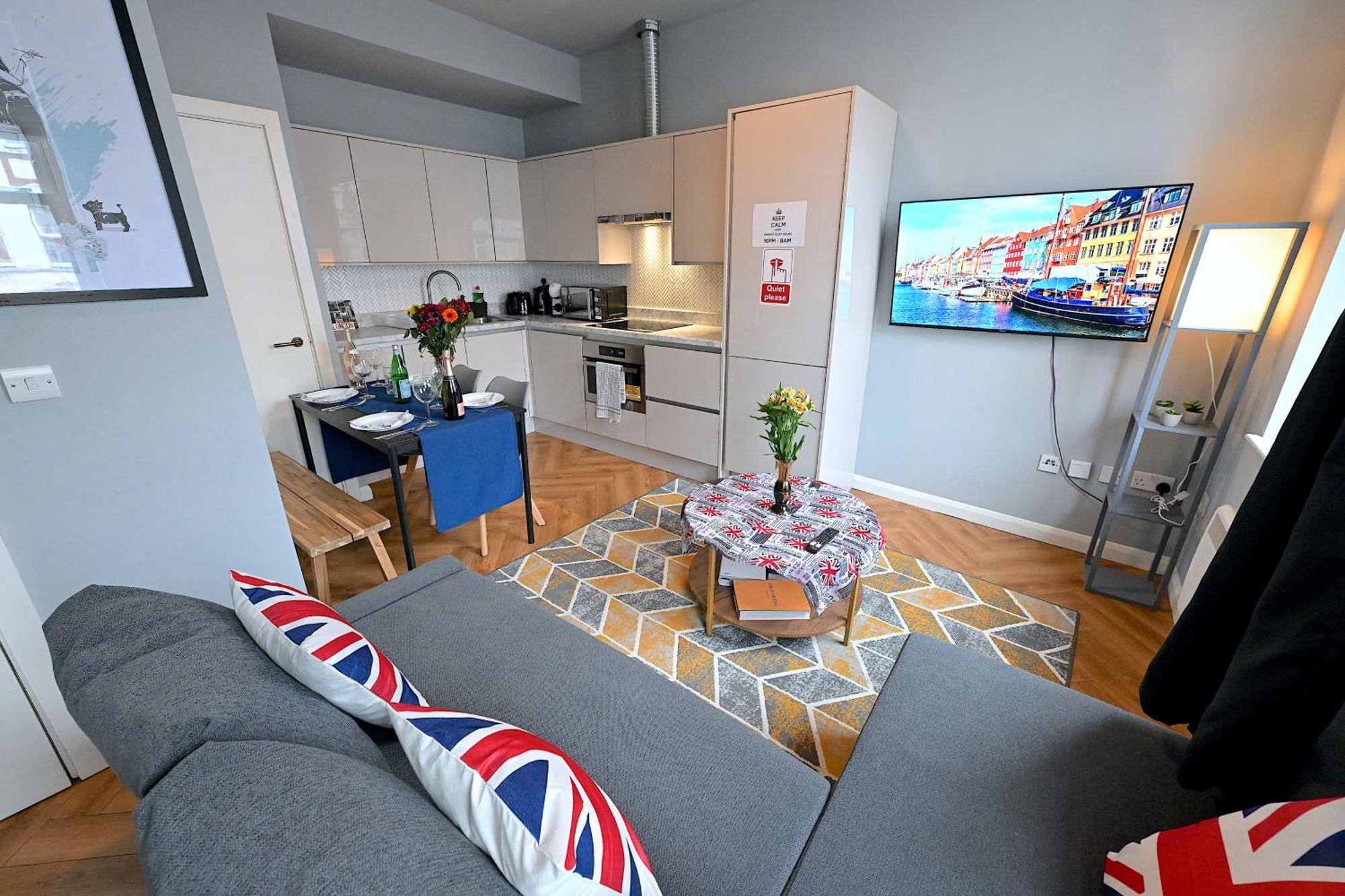 1 Bedroom Flat In Wood Green Piccadilly Line ロンドン エクステリア 写真