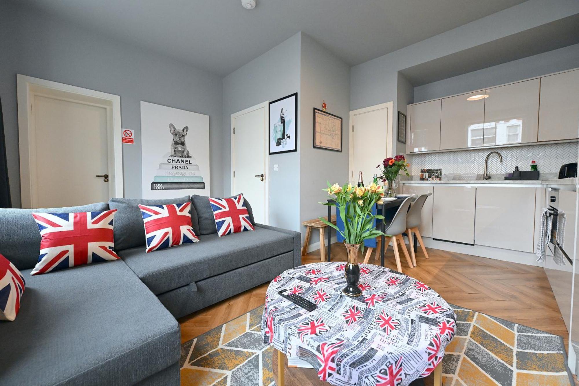 1 Bedroom Flat In Wood Green Piccadilly Line ロンドン エクステリア 写真